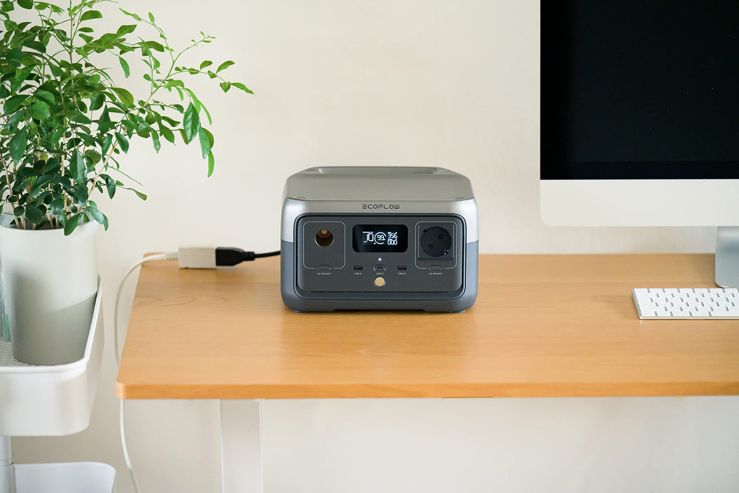 Portable LiFePO4 Solar Generator 245Wh Fast-Charging Power Station with AC Output and UPS Mode